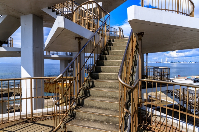 富津岬の展望台の階段